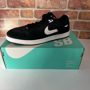 "NEW" Nike Men's SB Alleyoop Sneakers Size 10.5 US
